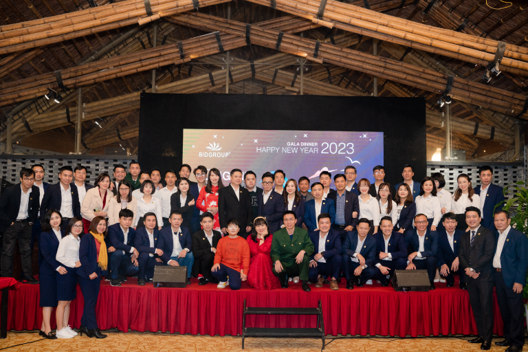 BIDGROUP đánh dấu sự trưởng thành vượt bậc năm 2022 tại đêm gala dinner “Vững tin, đồng hành”